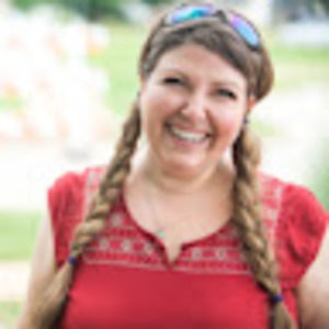 Meet your Posher, Elizabeth